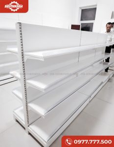 Cấu tạo vô cùng chắc chắn của bộ kệ tôn liền với mâm tầng dày
